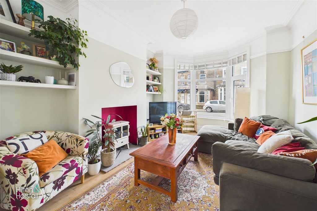 Property photo 2 of 15 Alkincoats Road