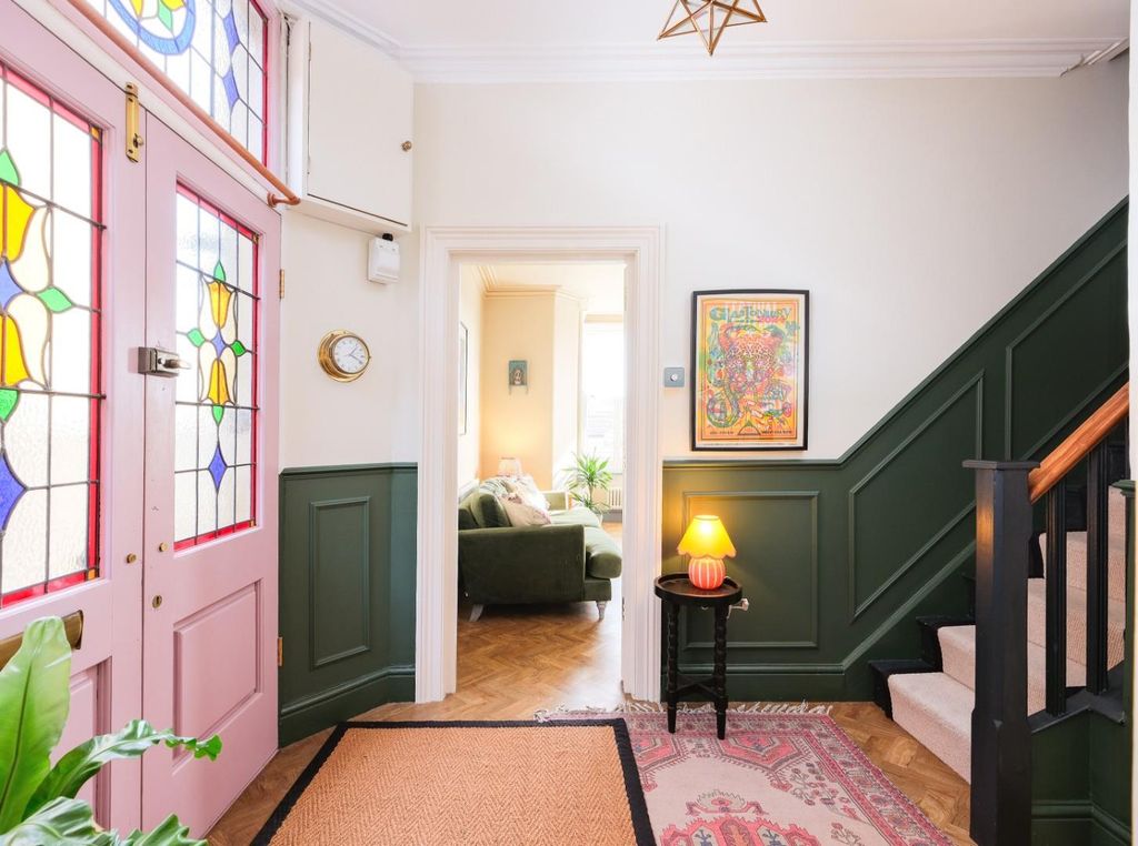 Property photo 1 of 27 Cnr55547-Highdale-Avenue.Jpg