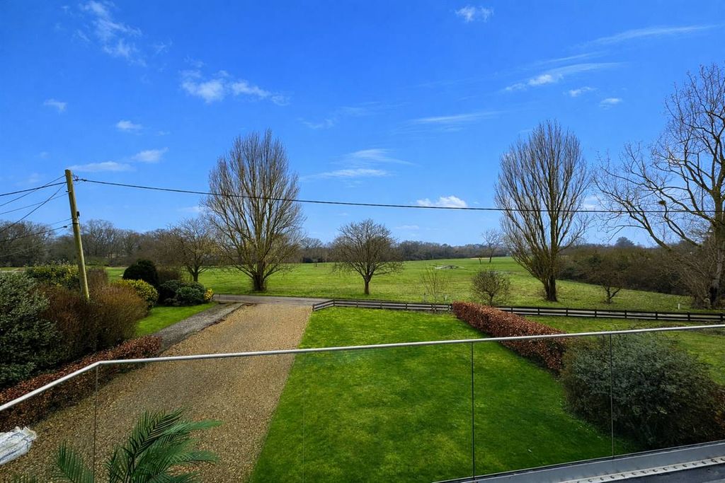 Property photo 3 of 41