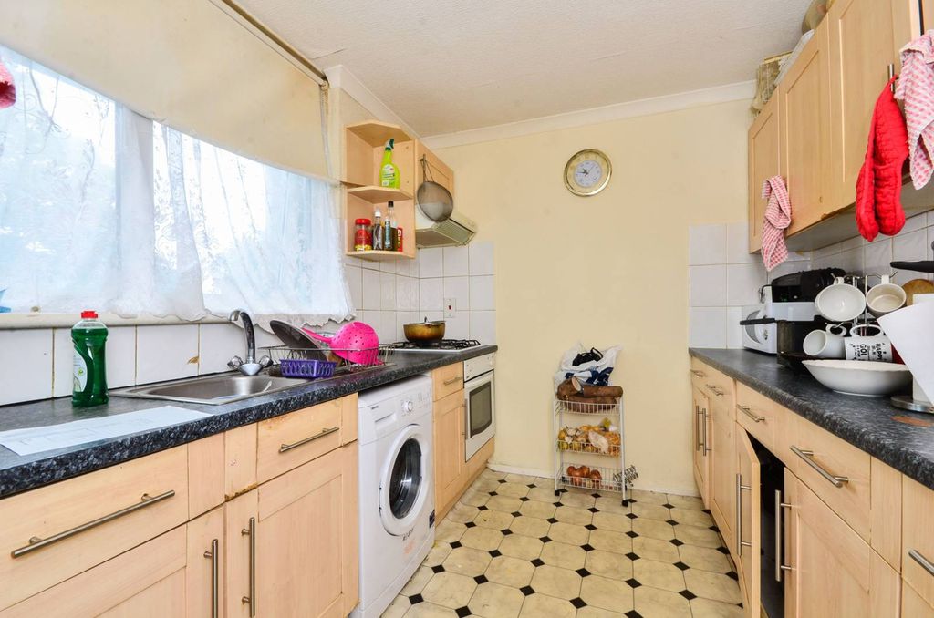 Property photo 1 of 4