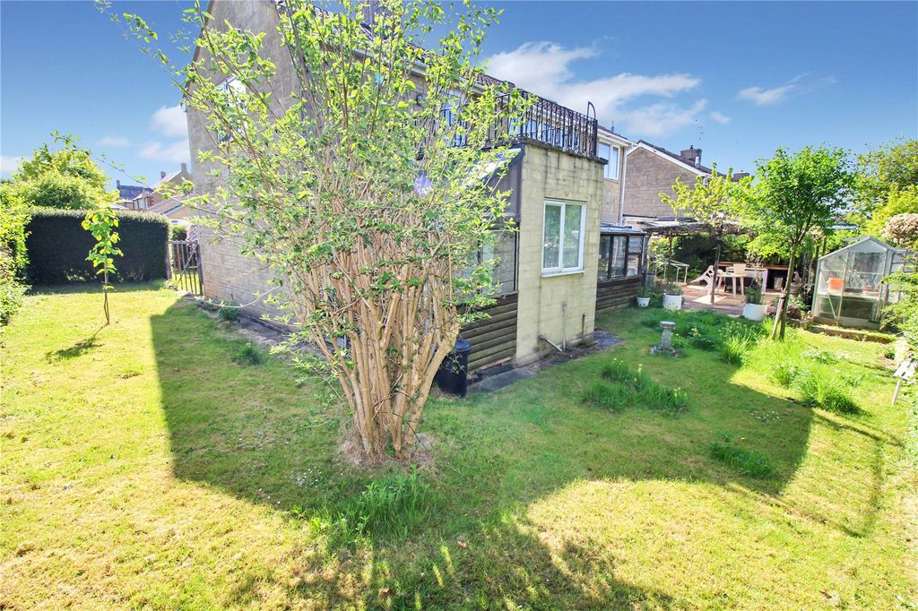 Property photo 2 of 21 Picture No. 01