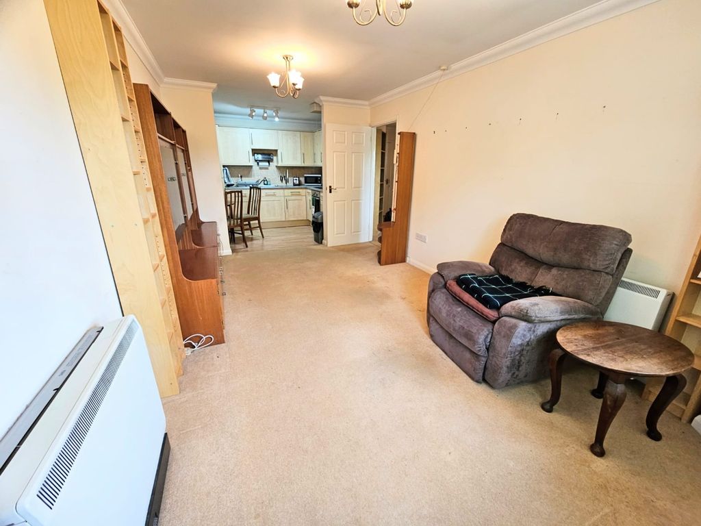 Property photo 2 of 17 4125904