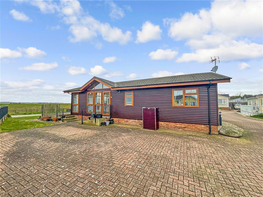 Property photo 1 of 10 Front