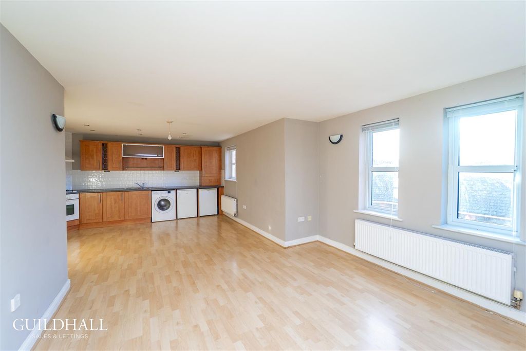 Property photo 2 of 13 17.Png