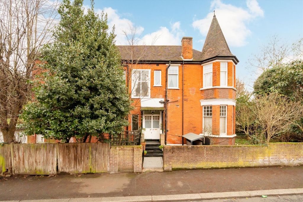Property photo 1 of 10