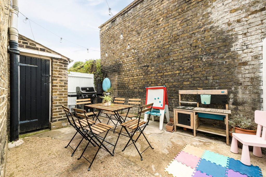 Property photo 3 of 9