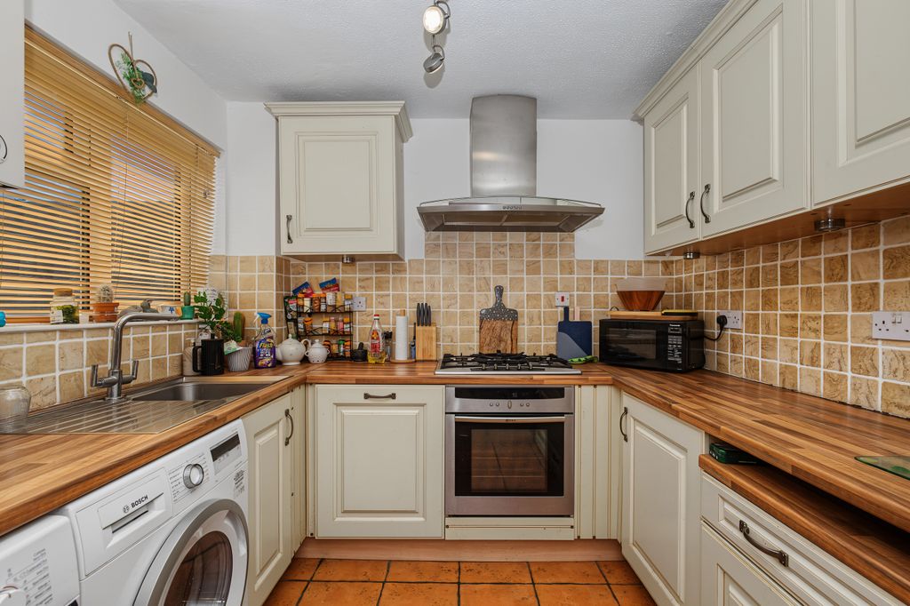 Property photo 3 of 20 332358