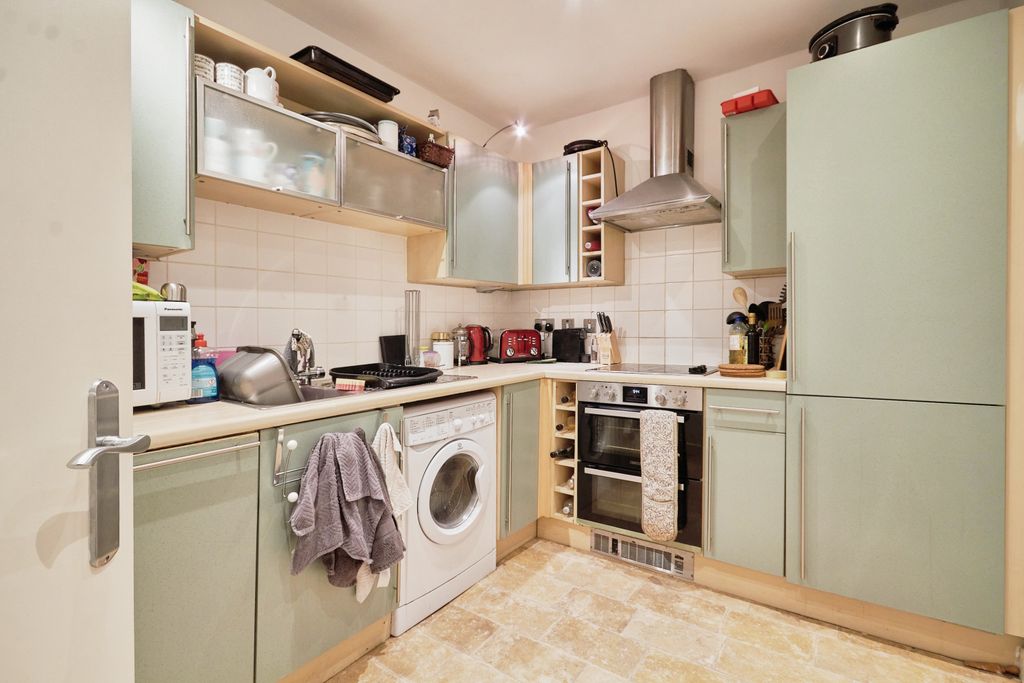 Property photo 2 of 15 Kitchen
