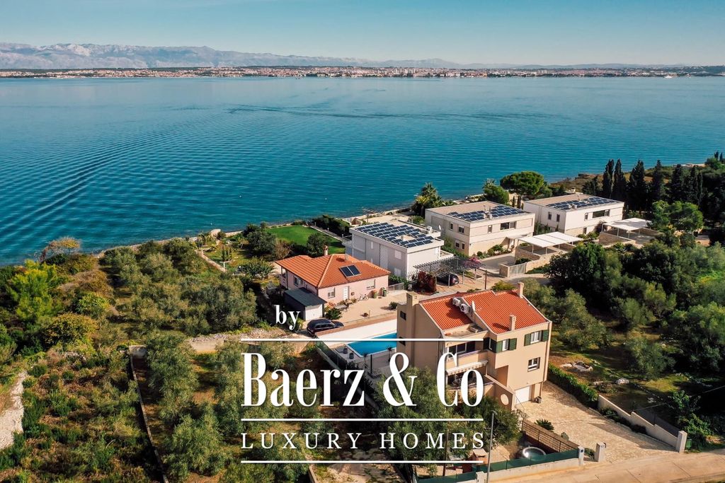 Property photo 1 of 35