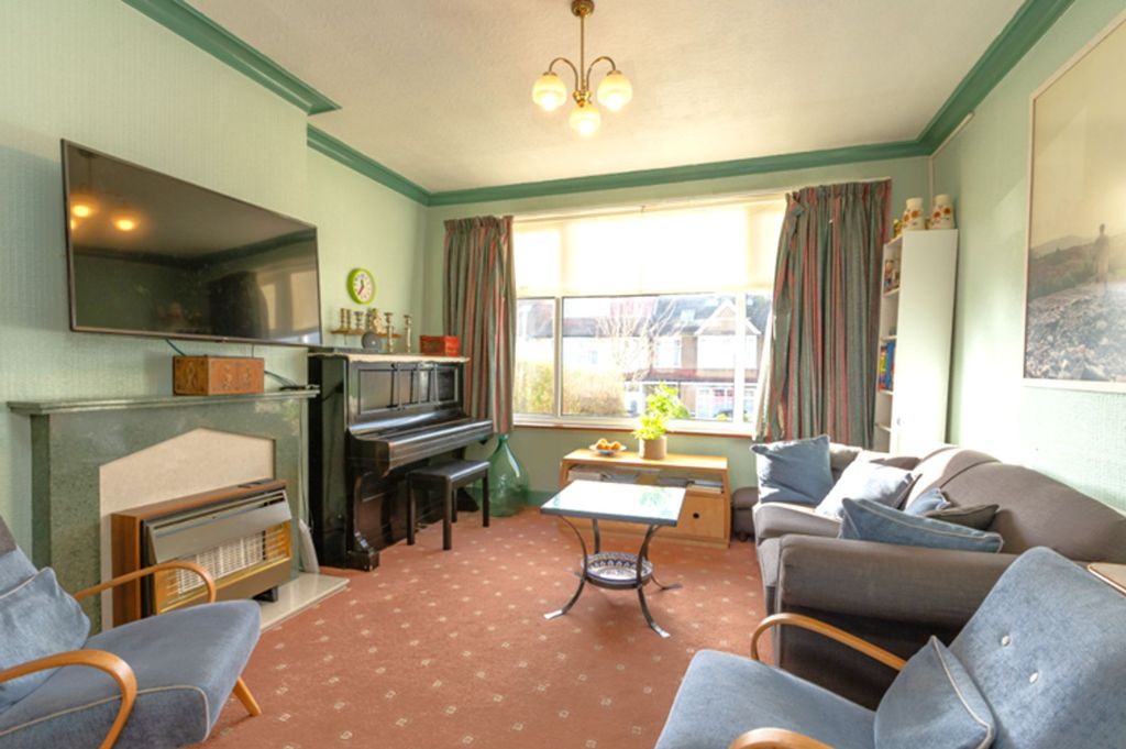 Property photo 2 of 20