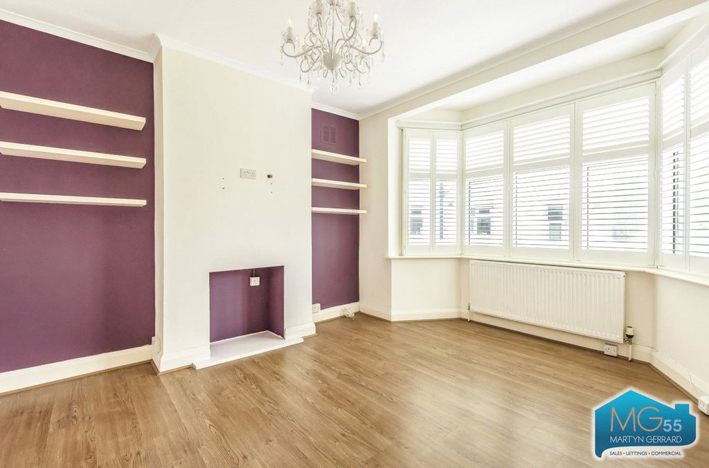 Property photo 3 of 11 Picture No. 23