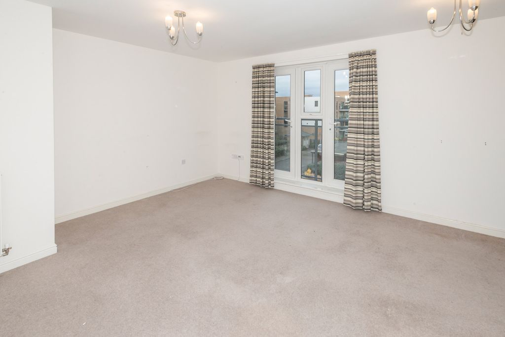 Property photo 3 of 8 A481Dcd9-0Be1-41F7-A
