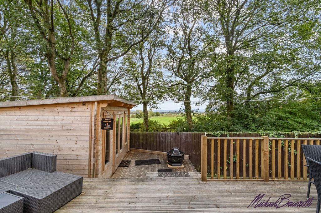 Property photo 1 of 34