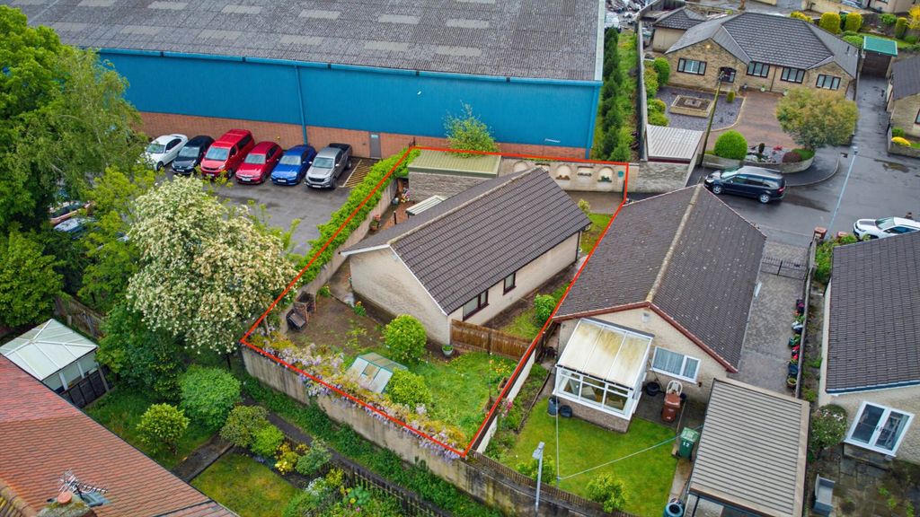 Property photo 3 of 25