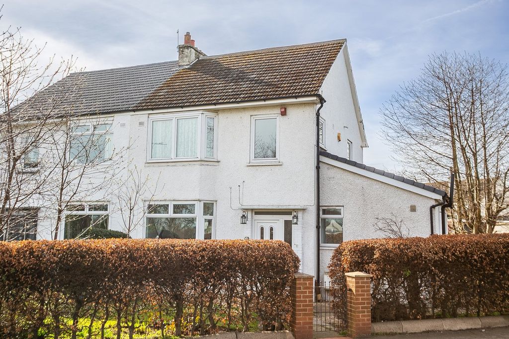 Property photo 1 of 32