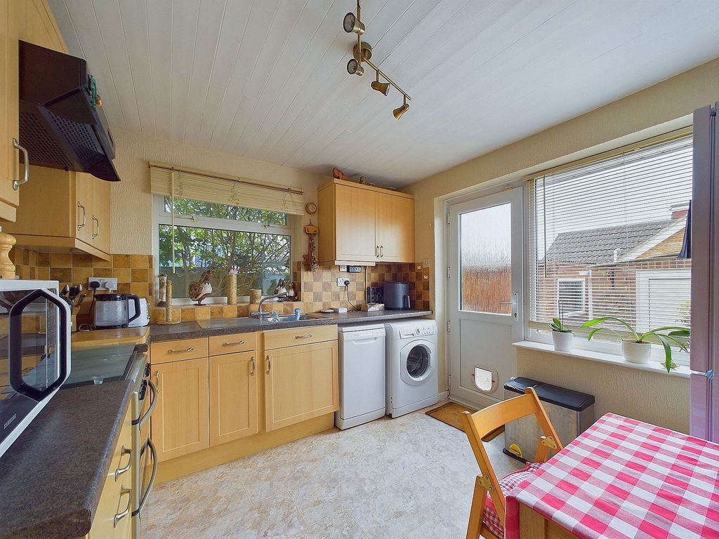 Property photo 3 of 14