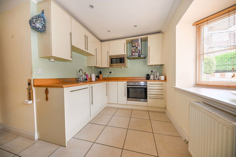 Property photo 2 of 9 Photo 6