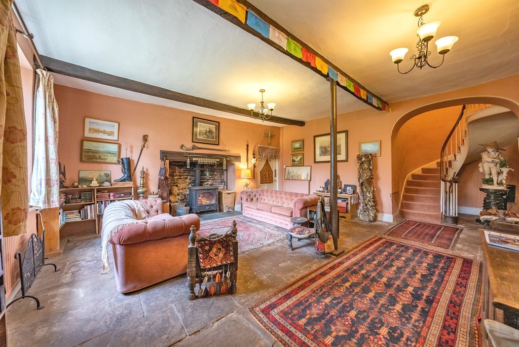 Property photo 2 of 41