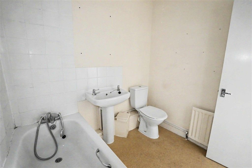 Property photo 3 of 5
