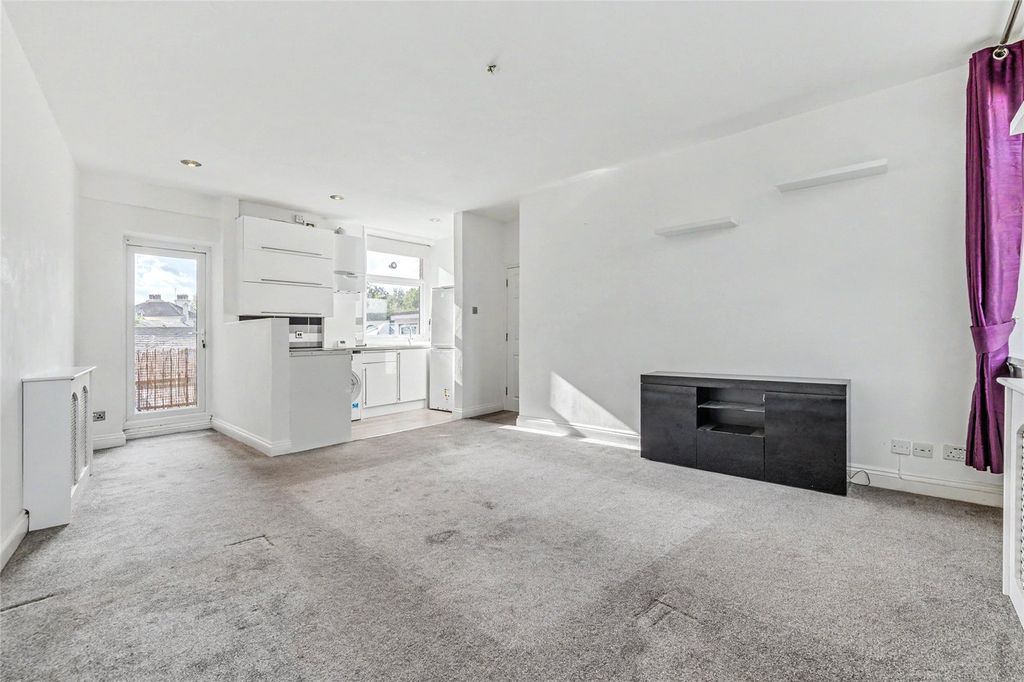 Property photo 3 of 11 Picture No. 02