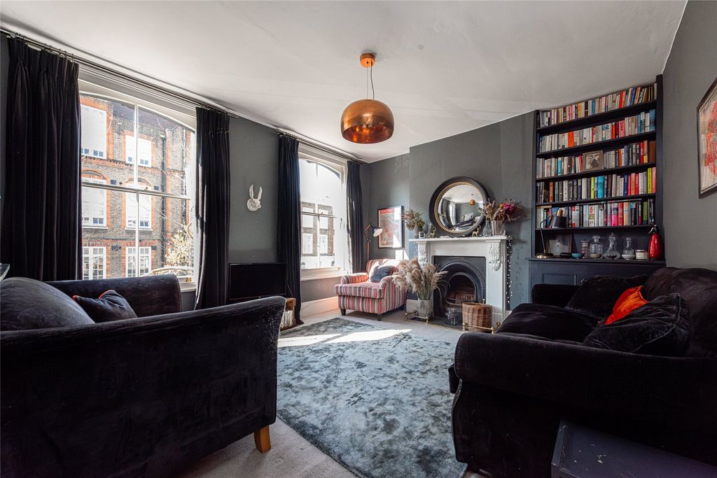 Property photo 3 of 27 Picture No. 10