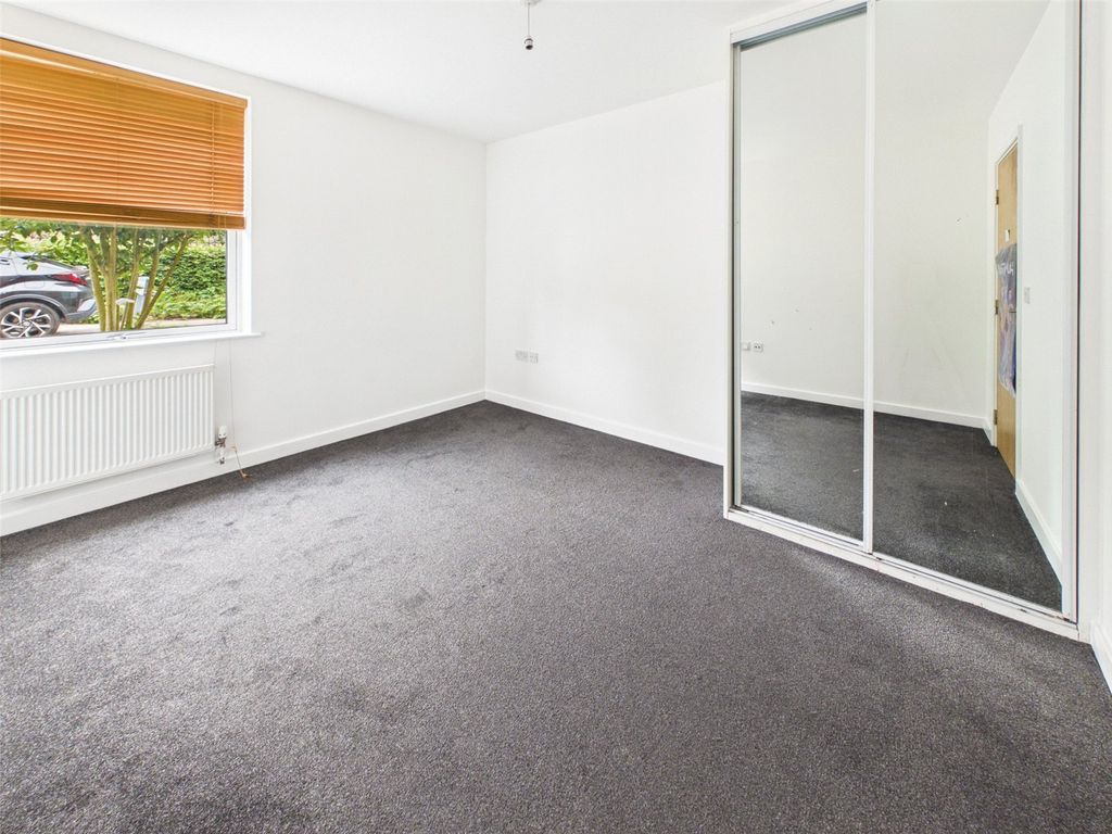 Property photo 3 of 8 Picture No. 04