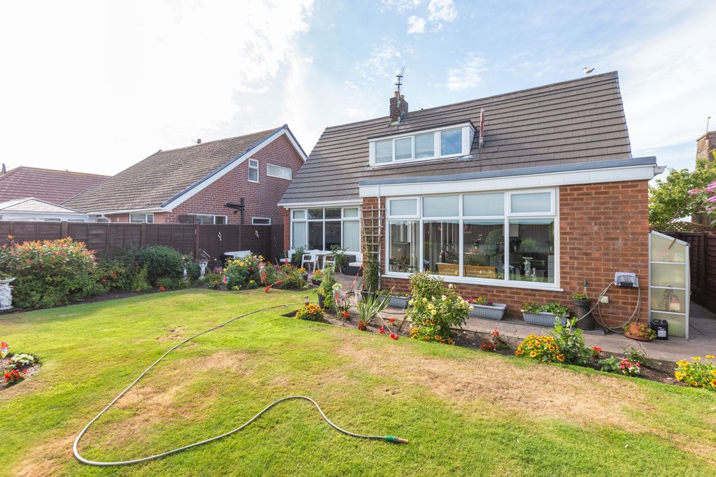 Additional image 23 of 2 bed bungalow for salePrinces Way, Fleetwood FY7