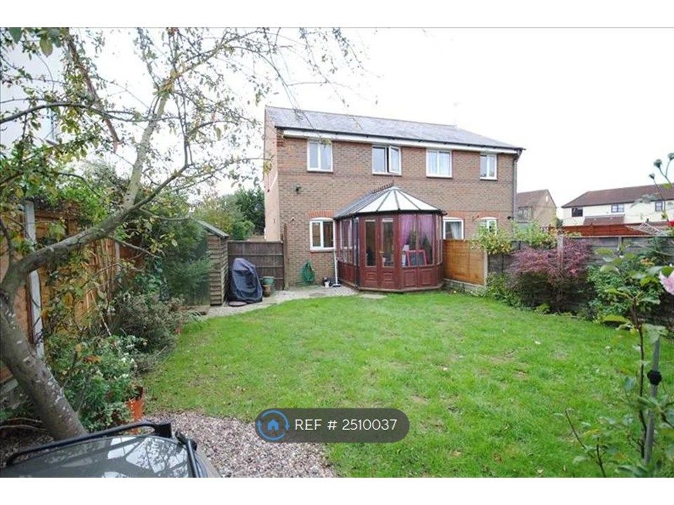 Property photo 3 of 8 Garden