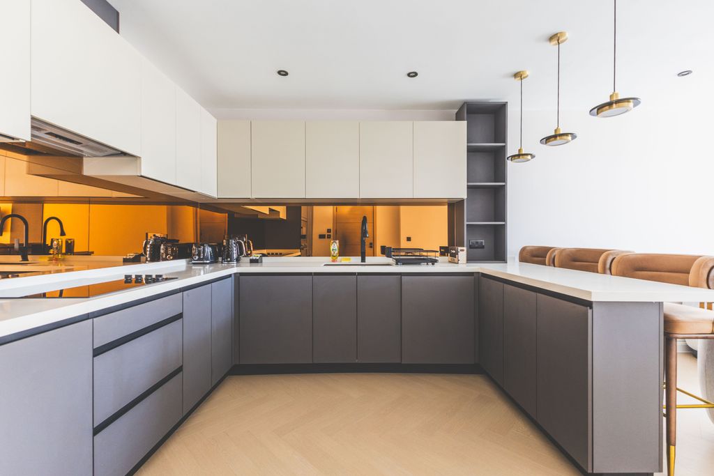 Property photo 3 of 7 6C9A5685