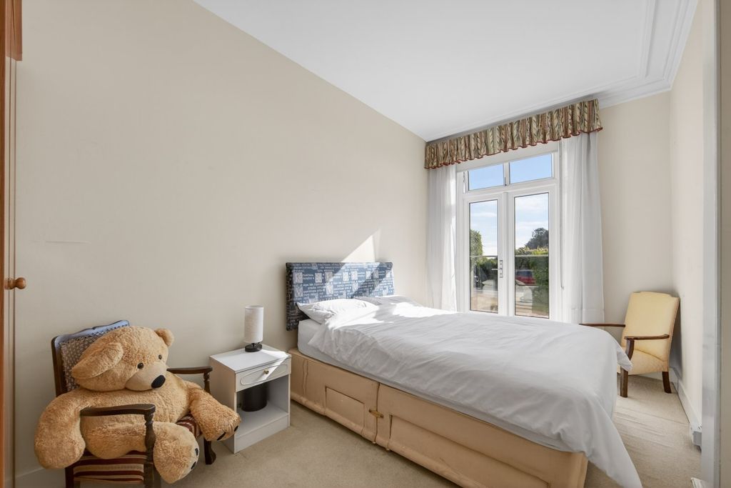 Additional image 17 of 2 bed flat for saleBeach Court, The Beach, Walmer, Deal CT14