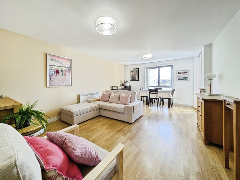 Property photo 3 of 15 Photo