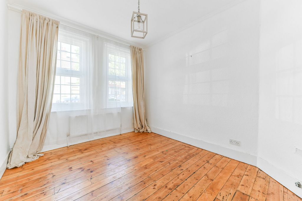 Property photo 2 of 17