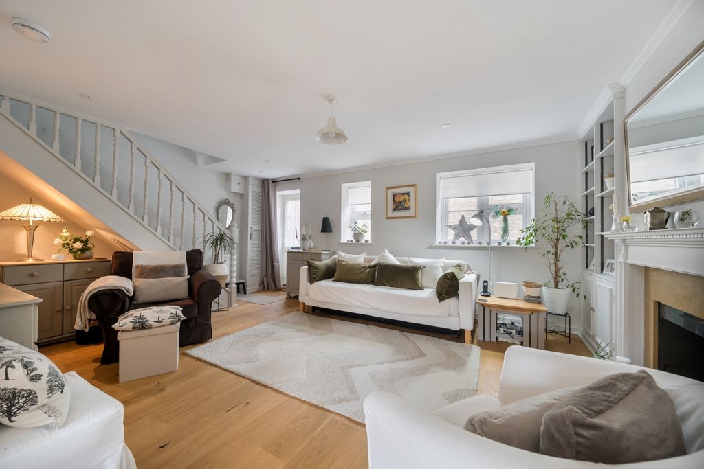 Property photo 2 of 17 1314937-10-685c364Ba24De