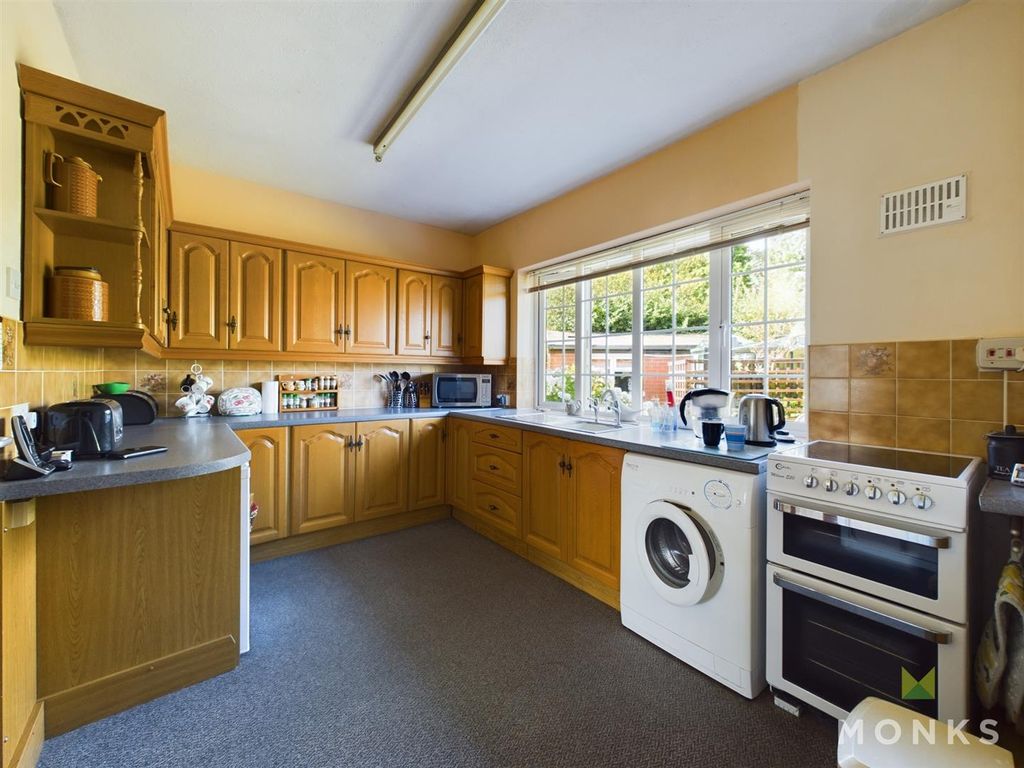 Property photo 2 of 19 Cam01420G0-Pr0429-Still007.Jpg