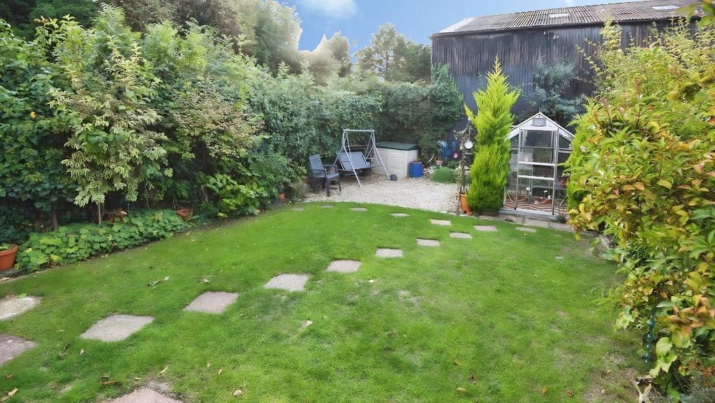 Property photo 2 of 11