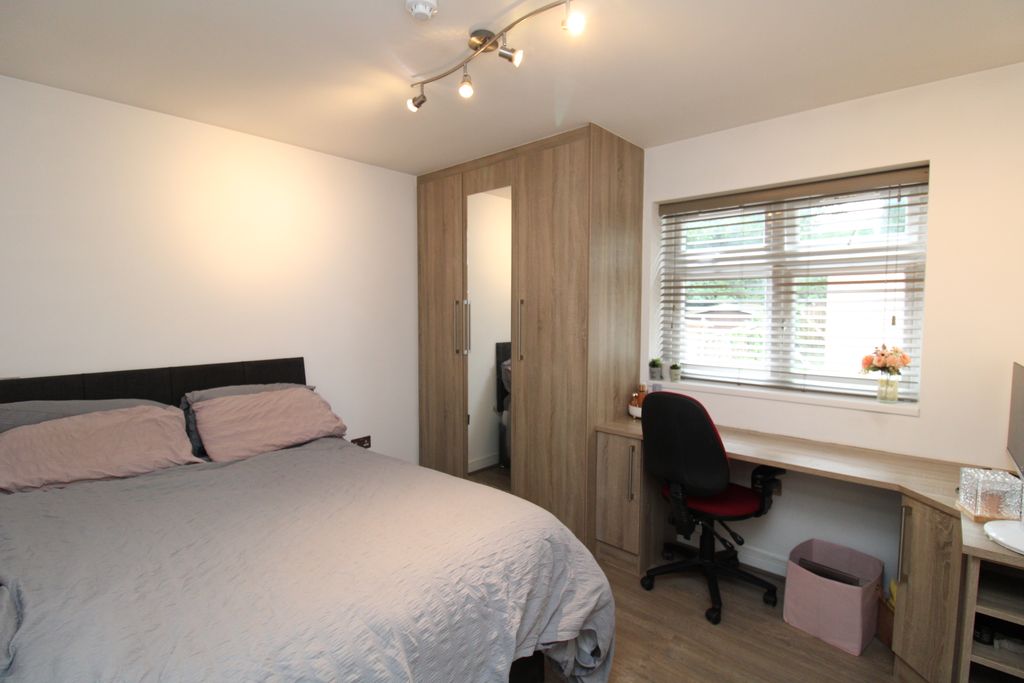 Property photo 1 of 8 Img_5882