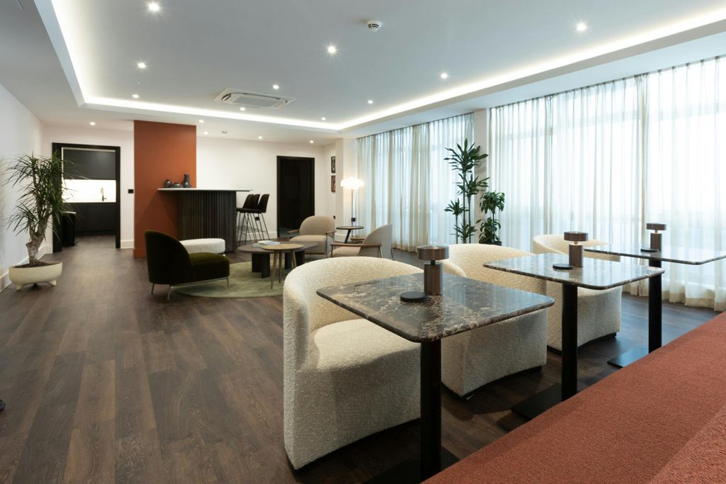 Property photo 3 of 17 Mayfair Lounge 3.Jpg