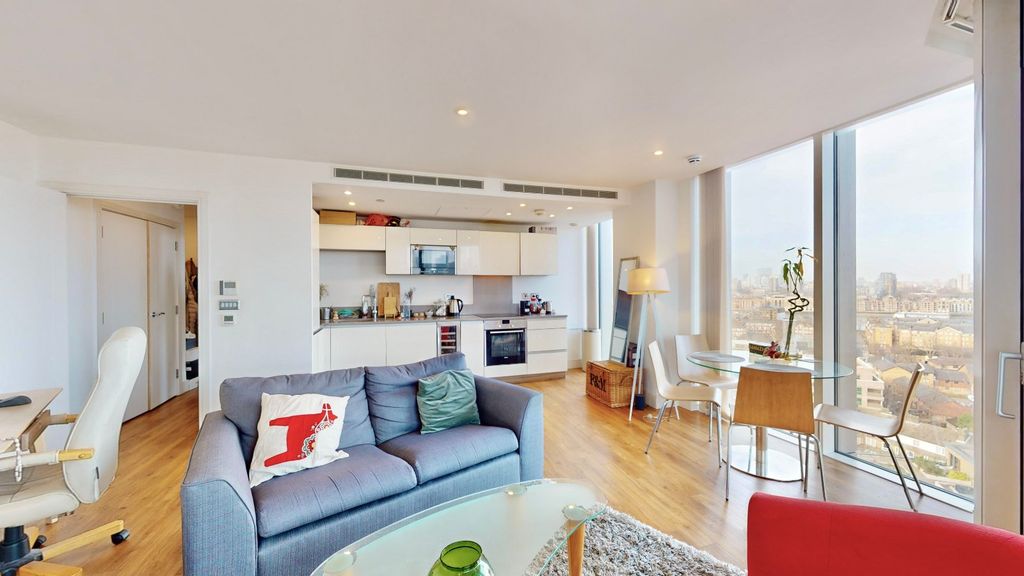 Property photo 3 of 20 Picture No. 32