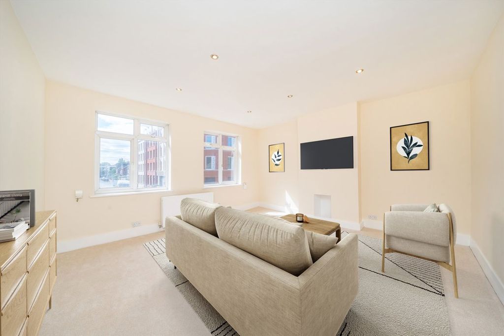 Property photo 1 of 4
