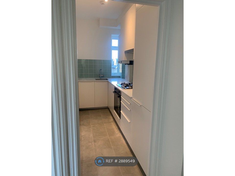 Property photo 1 of 8 Kitchen 1