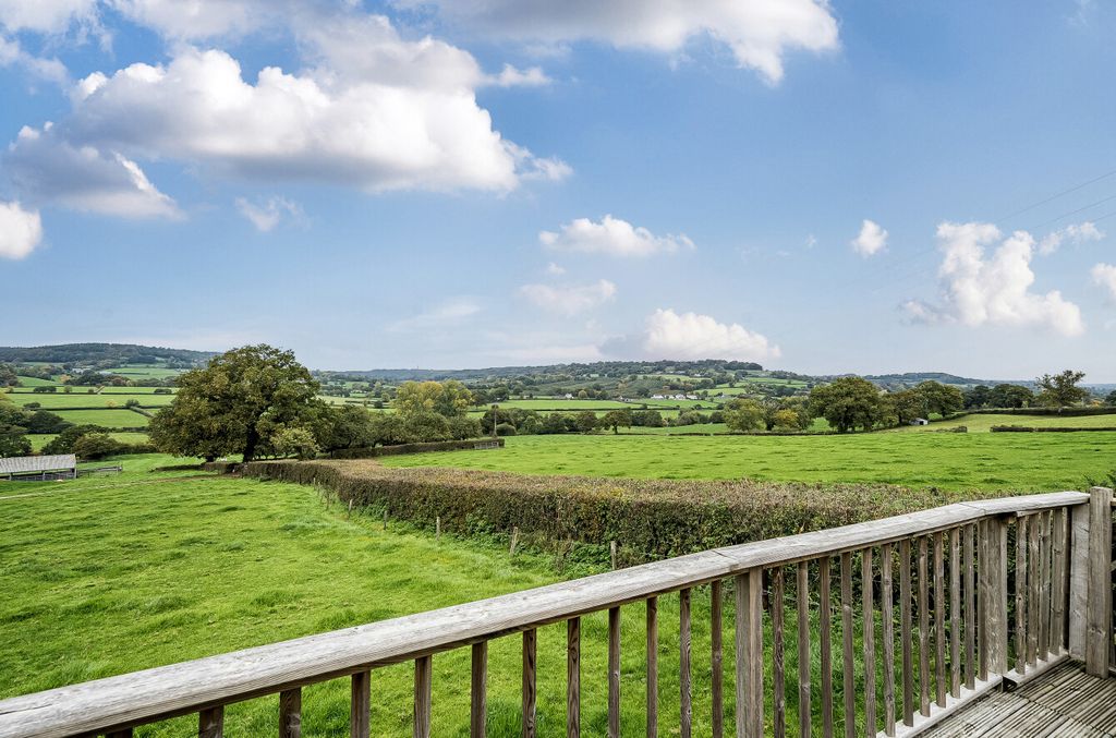 Property photo 2 of 41 1364639-2-68Ed2B0...