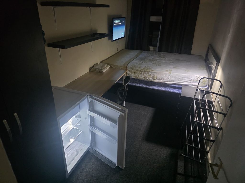 Property photo 2 of 4