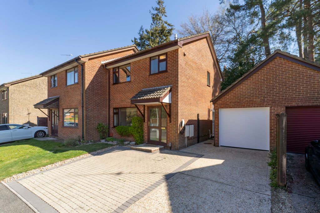 Property photo 1 of 19 Wentworth Drive Image - By Ben Parker-29.Jpg