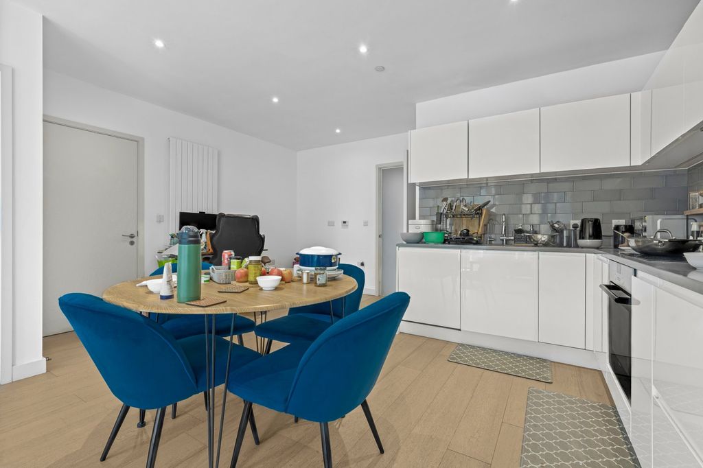 Property photo 3 of 19