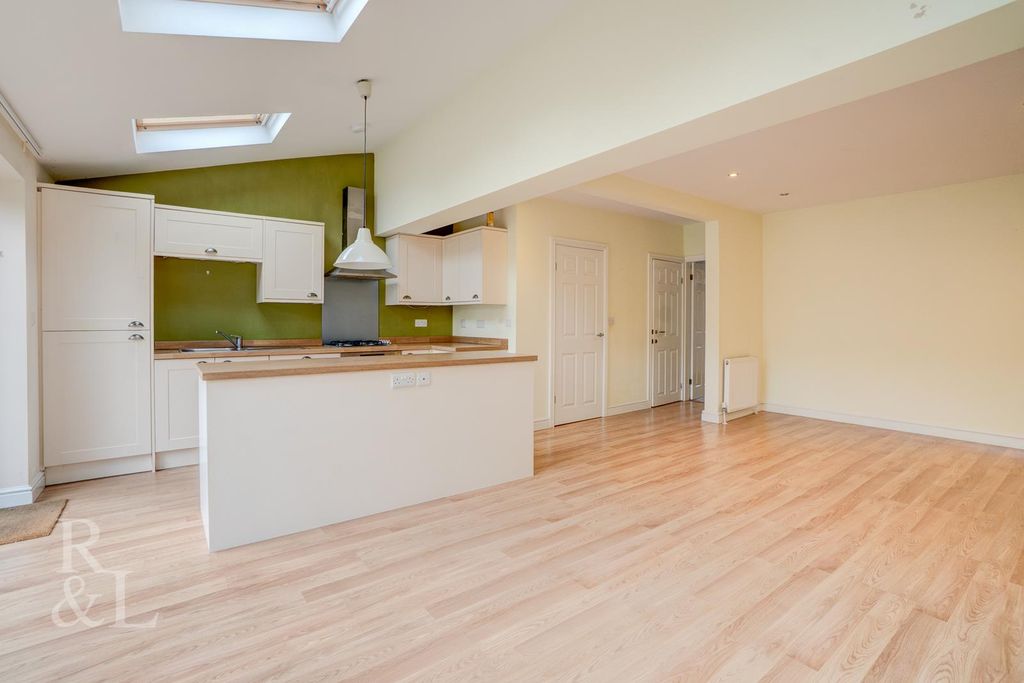 Property photo 3 of 21 Batched (13).Jpg