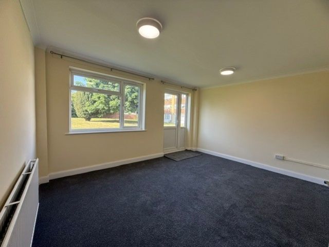 Property photo 3 of 8 3