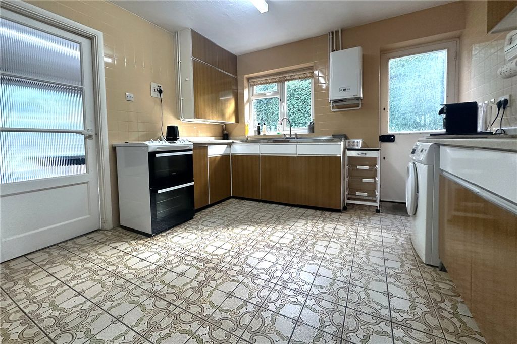 Property photo 2 of 18 Picture No. 38