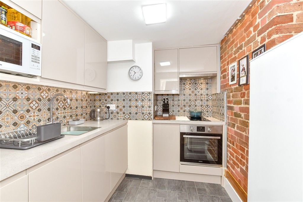 Property photo 3 of 12 Kitchen