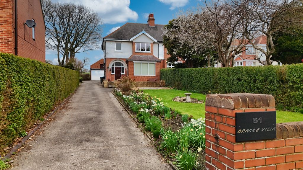 Property photo 1 of 17 Dji_20260320110426_0198_D