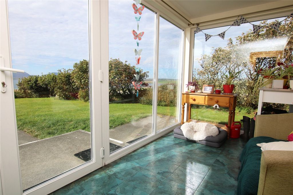 Property photo 2 of 23 Sun Porch